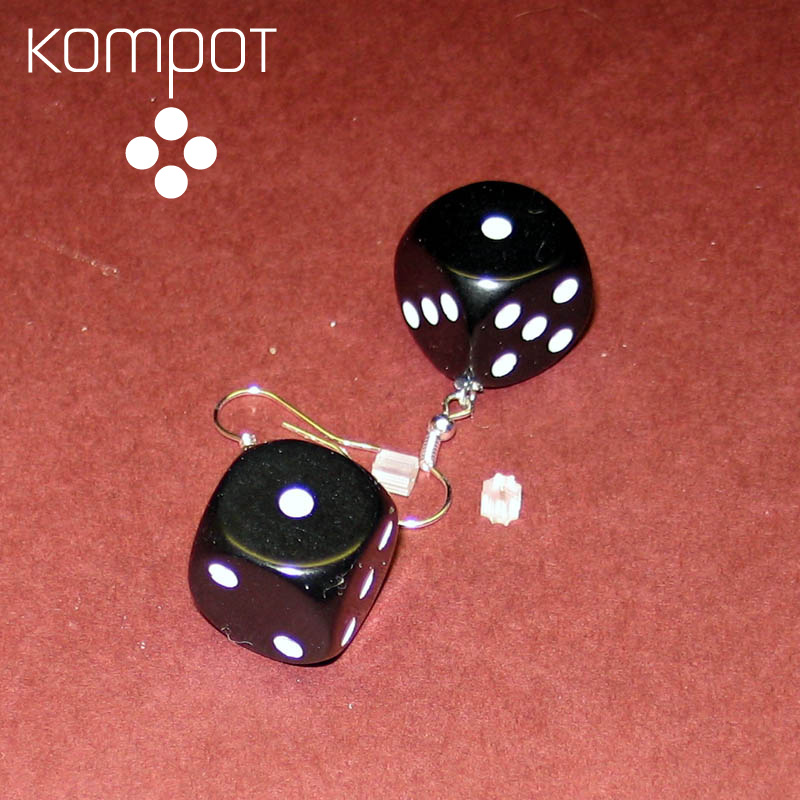 Hrací kostky, větší :: černé neprůhledné (chir. ocel)